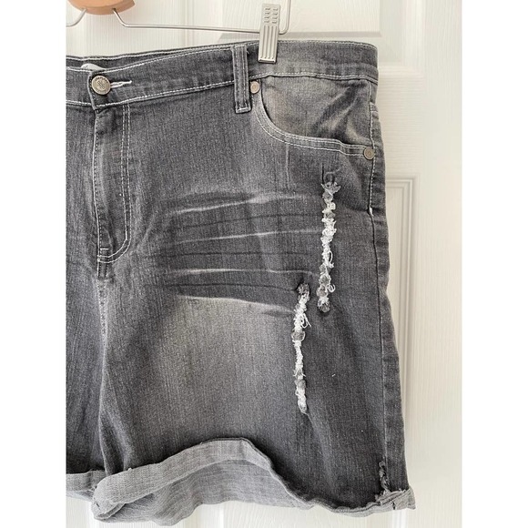 Stumpee Denim Short - Picture 2 of 3